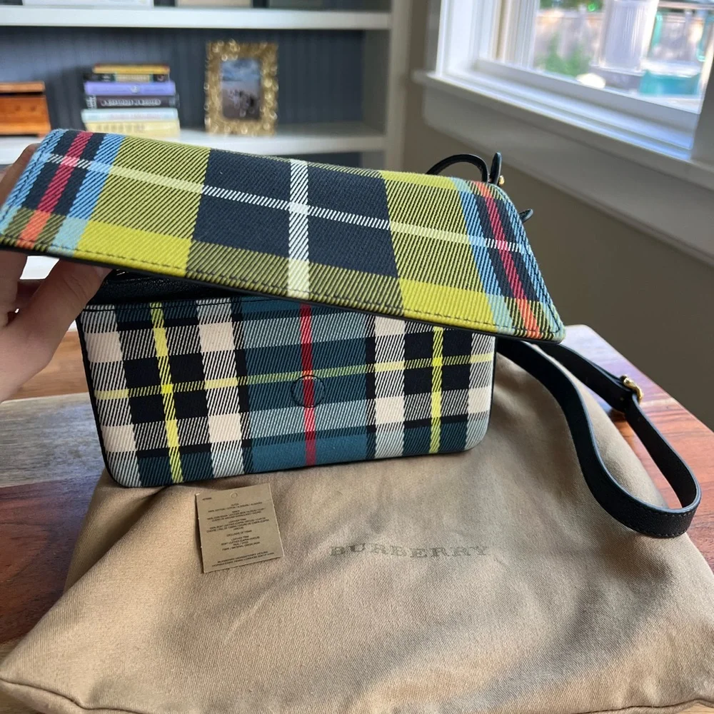 Burberry Tartan Canvas Hampshire Wallet Crossbody Bag - Picture 2 of 7